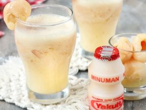 Yakult Mix Potongan Buah Segar Jadi Minuman Paling Di Cari