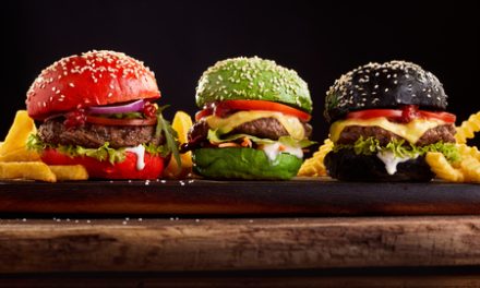 Burger Warna-Warni Alami: Beetroot Dan Charcoal Kembali Tren