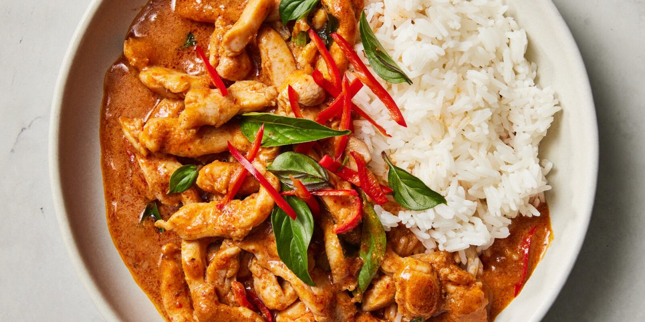 Phanaeng Curry Thailand: Makanan Terpopuler Asia Tenggara