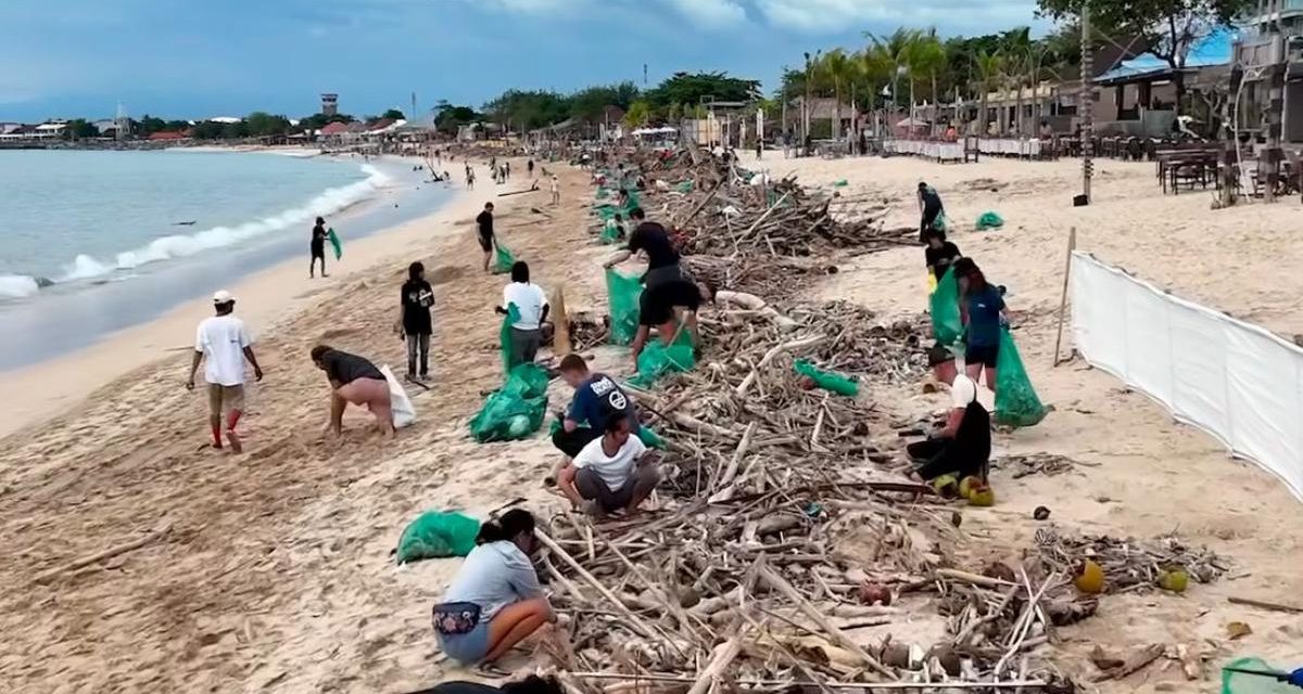 Gerakan ‘Diet Kantong Plastik’ Anak Muda Di Bali Berhasil