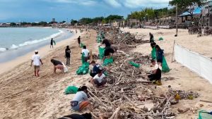 Gerakan 'Diet Kantong Plastik' Anak Muda Di Bali Berhasil