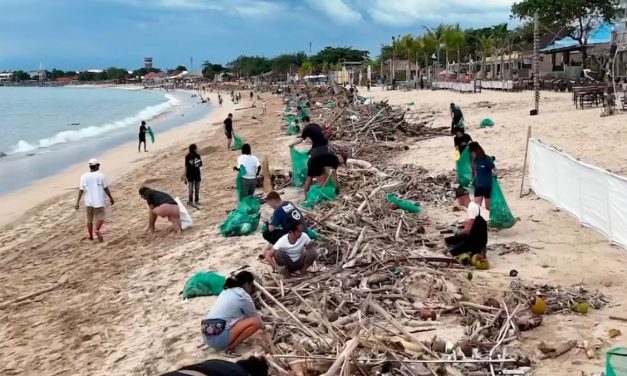 Gerakan ‘Diet Kantong Plastik’ Anak Muda Di Bali Berhasil