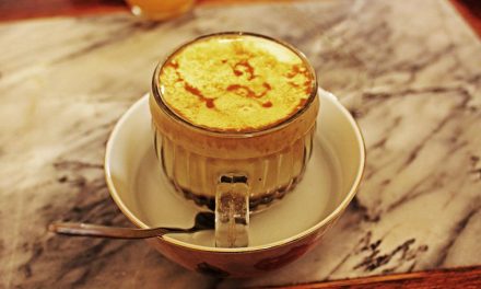 Pesona Kopi Telur (Egg Coffee) Yang Memikat Turis Global