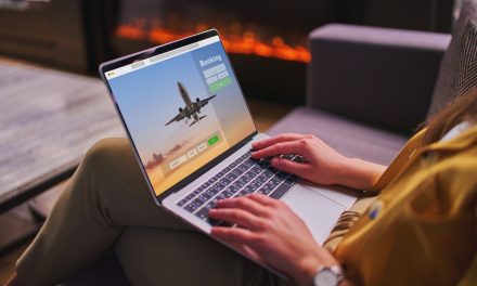 Tips Beli Tiket Pesawat Murah Lewat Incognito Di Malam Hari