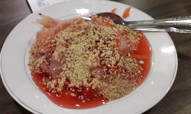 Menikmati Rujak Shanghai Jakarta, Sensasi Kenyal Gurih Seafood