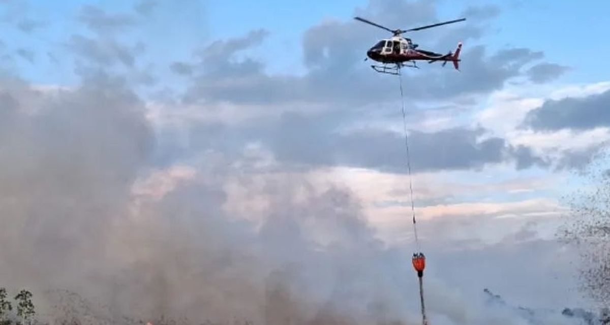 Helikopter Water Bombing Pakai Air Kolam Warga Di Kalsel