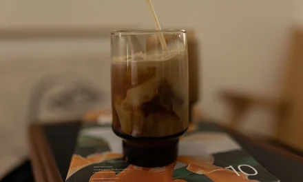 Es Kopi Susu Oatmilk Barista Jadi Favorit Baru Pekerja Kantoran