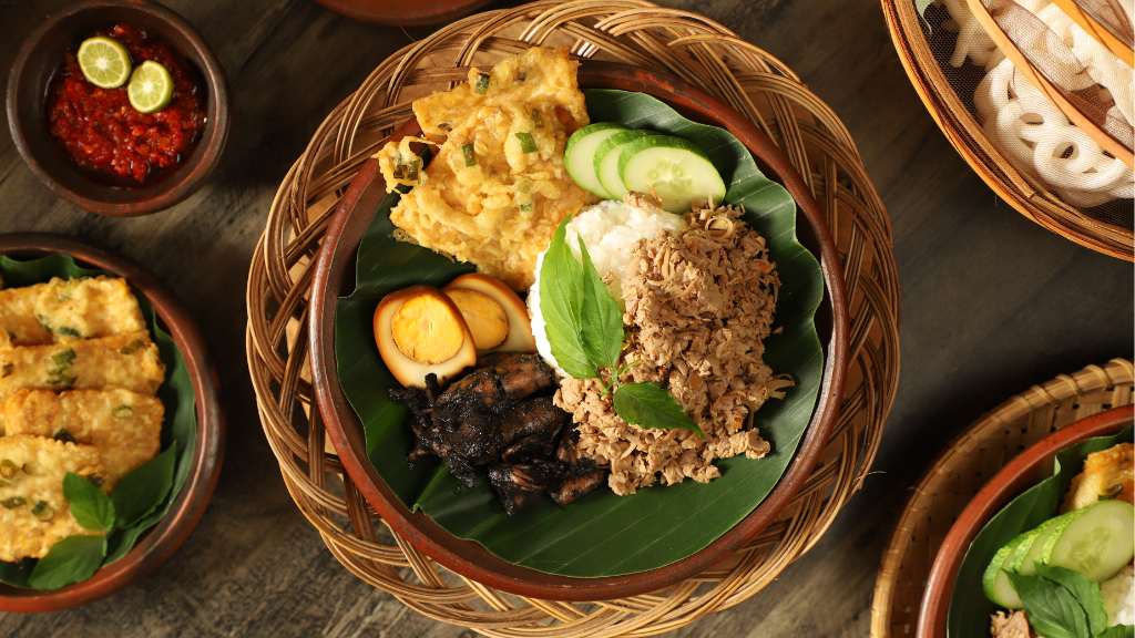 Nasi Megono Khas Pekalongan: Nangka Muda Bumbu Kelapa
