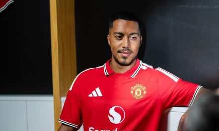 Youri Tielemans Resmi Di Perkenalkan Pemain Manchester United