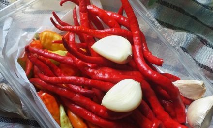 Cara Simpan Cabai Merah Awet Pakai Bawang Putih