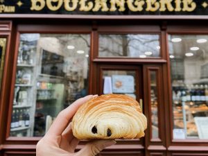 Menjajal Pain Au Chocolat Khas Prancis: Pastry Berlapis Renyah