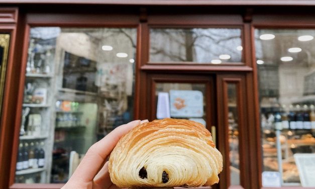 Menjajal Pain Au Chocolat Khas Prancis: Pastry Berlapis Renyah