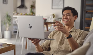 HP Pavilion Plus 14 Bodi Aluminium Daur Ulang & Kamera IR 5 MP