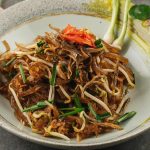 Mengenal Mie Sagu: Sajian Mi Kenyal Berkuah Kaldu Ikan Udang