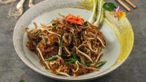 Mengenal Mie Sagu: Sajian Mi Kenyal Berkuah Kaldu Ikan Udang