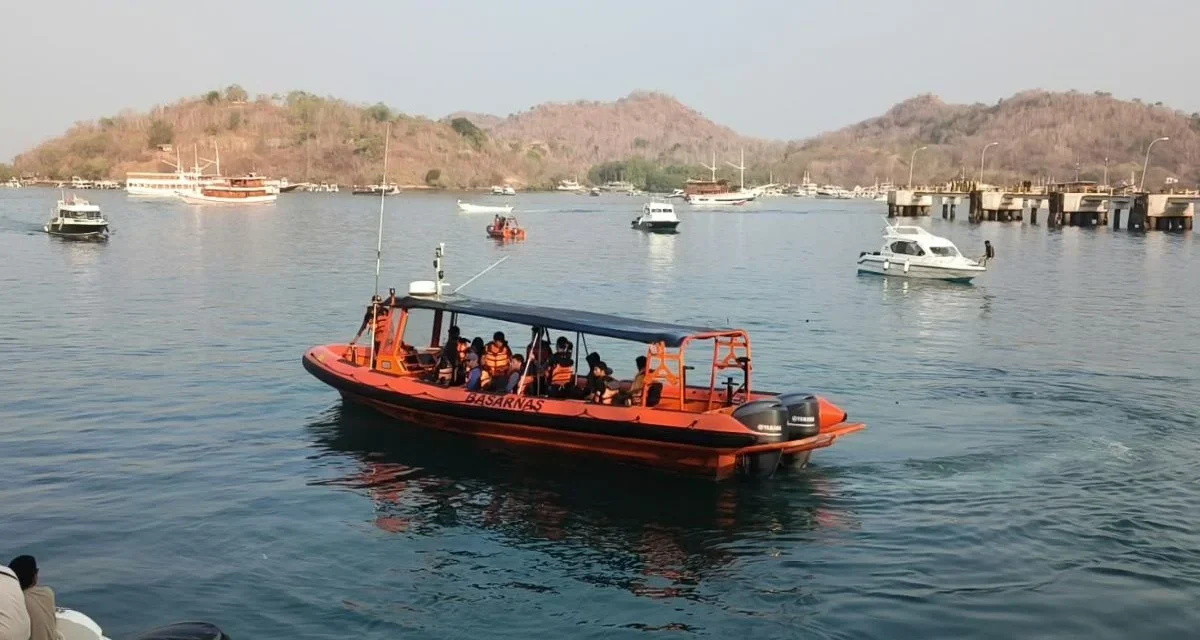 29 Penumpang Dan ABK KM Feronia Selamat Di Pulau Tatawa