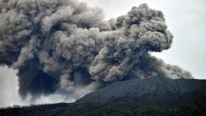Dampak Erupsi Gunung Marapi Hujani Perkebunan Warga Agam